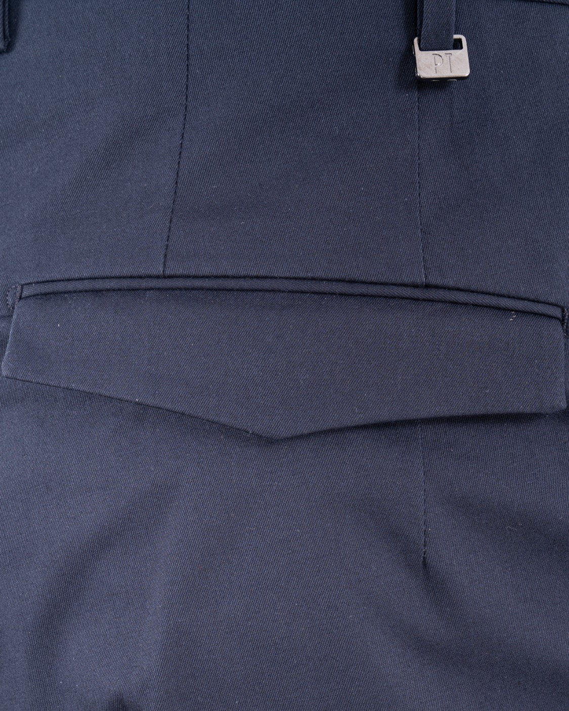 shop PT01  Pantalone: PT01 pantaloni elasticizzati in cotone e seta.
Slim fit.
Chiusura con zip e gancetto, sovrapposto.
Due tasche anteriori e due posteriori con pattina.
Composizione: 88% Cotone, 9% Seta, 3% Elastan.
Made in Romania.. COASMAZ00CL1 SD64-0360 number 6930788